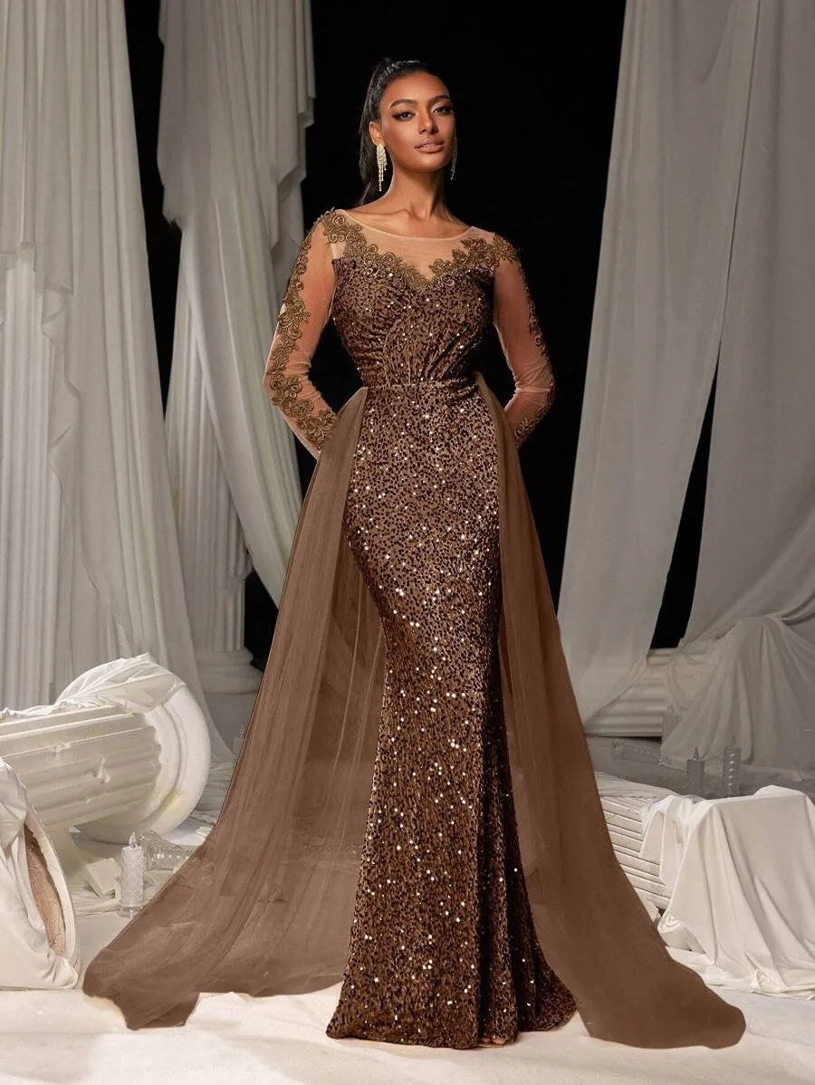 2025 New Elegant Prom Dress Long Sleeve Lace Evening Gown With Deep V-Neck Floor Length Train For Gala Party Wedding