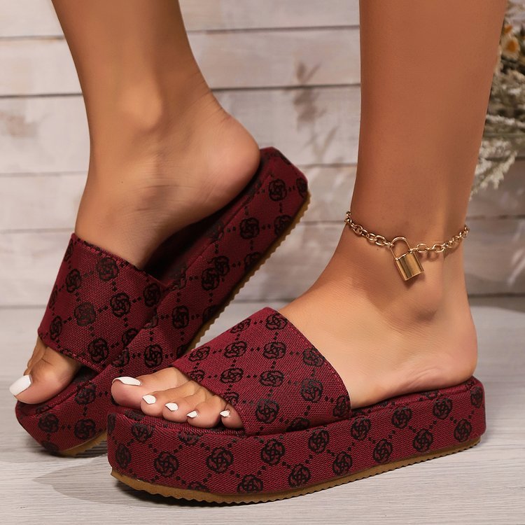 Women's Chic Embroidered Muffin Soft Back Thick Back Slippers